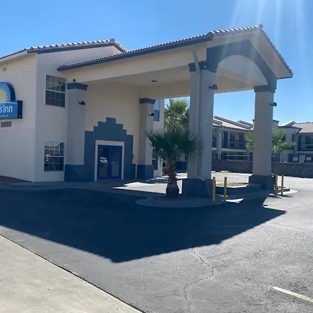 Days Inn By Wyndham El Paso West